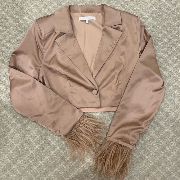 MORE TO COME Julia Blazer Top - Picture 4 of 9